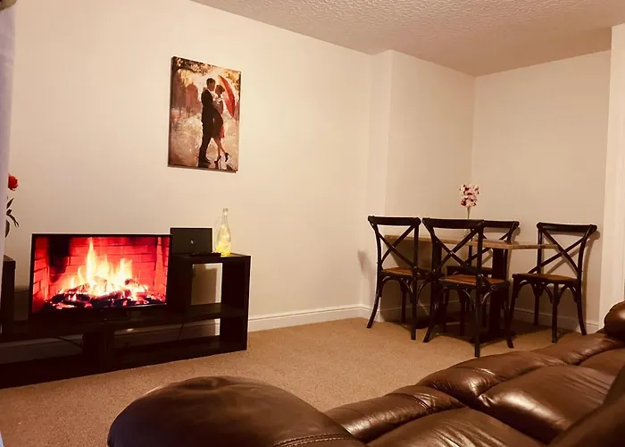 Cosy Home Near Hospital